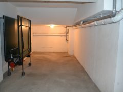 Debrecen, Bem tér, eladó Debrecen, Bem tér - Garázs eladó a Bem térnél