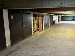 Debrecen, Antall József utca - Garázs eladó a Belvárosban